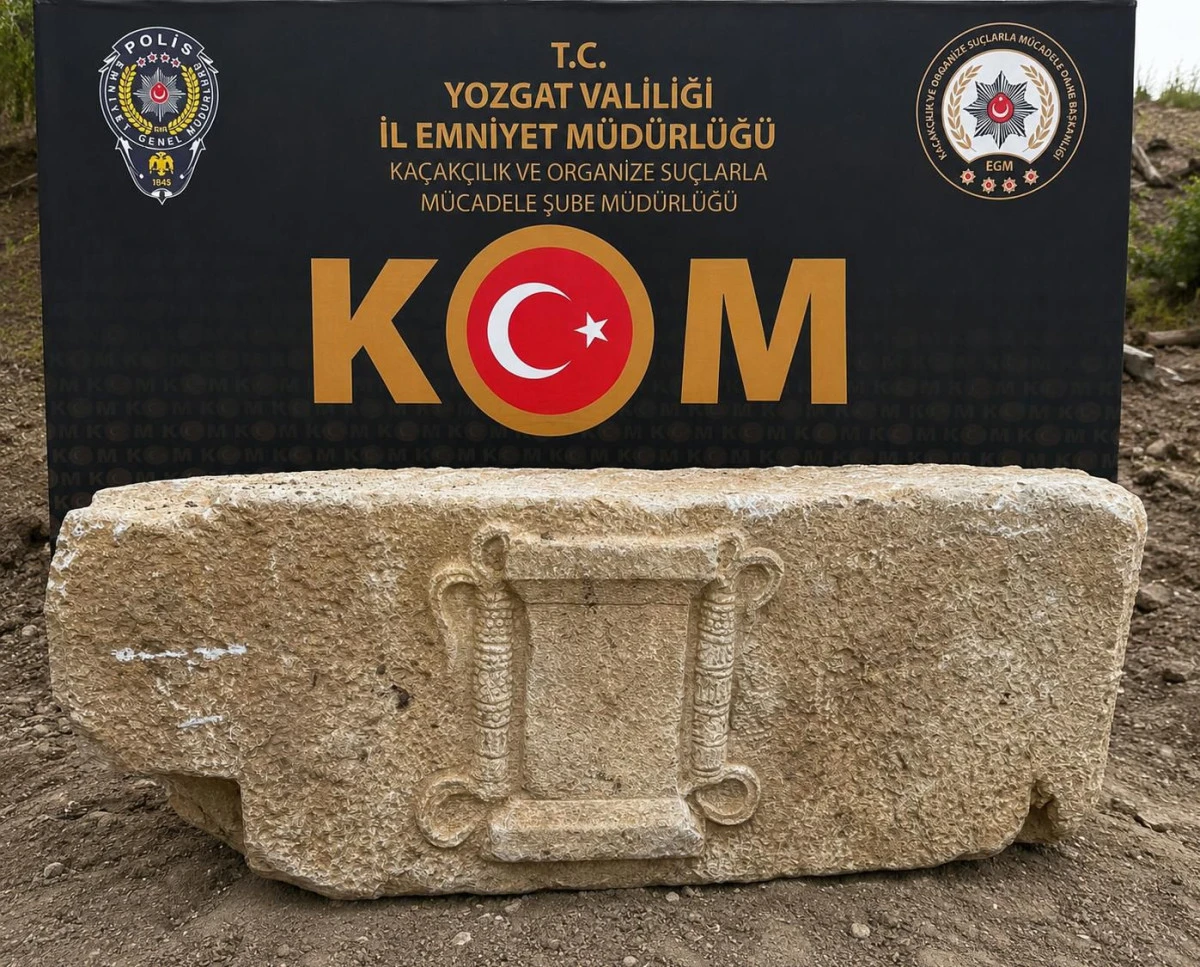 2000 yıllık Lahit Taşı ele ge&ccedil;irildi