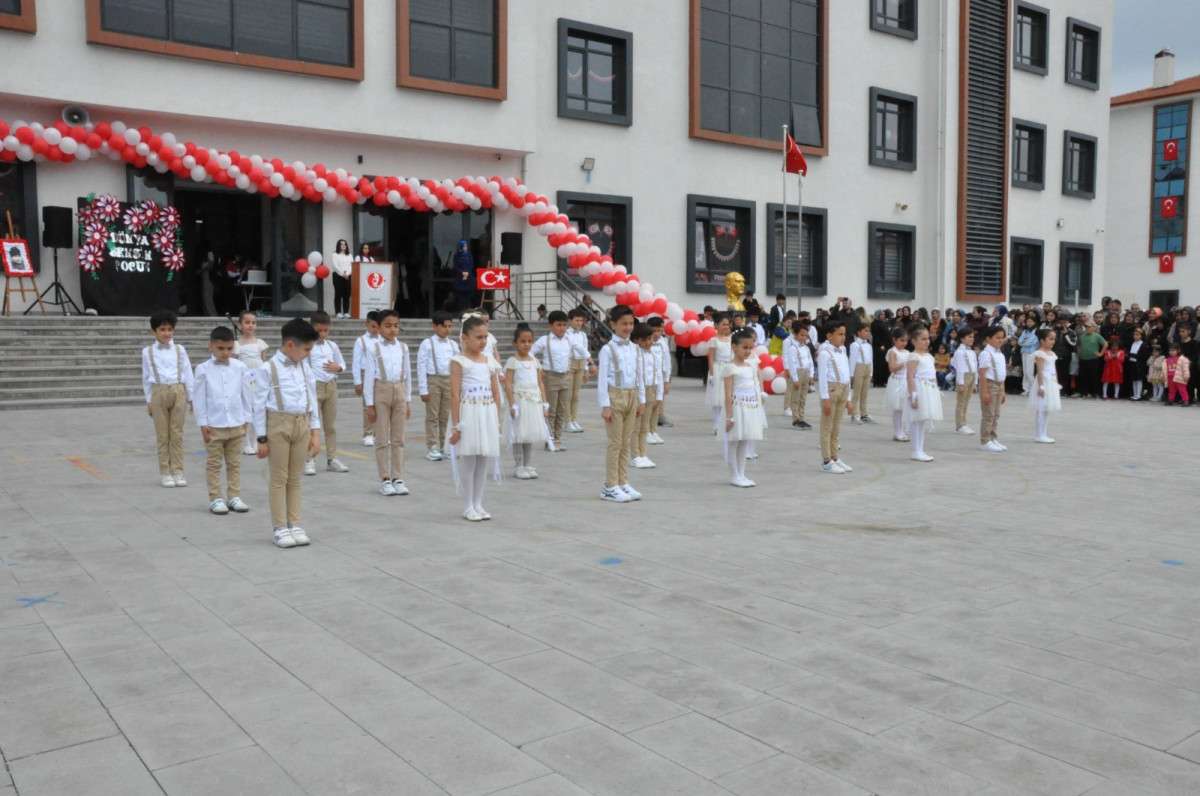 23 Nisan Ulusal Egemenlik ve Çocuk Bayramı, Sorgun'da törenlerle kutlandı