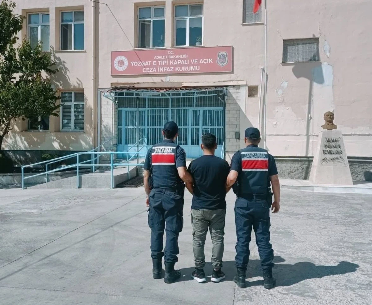 9 yıl 4 ay hapis cezası bulunan h&uuml;k&uuml;ml&uuml; yakalandı