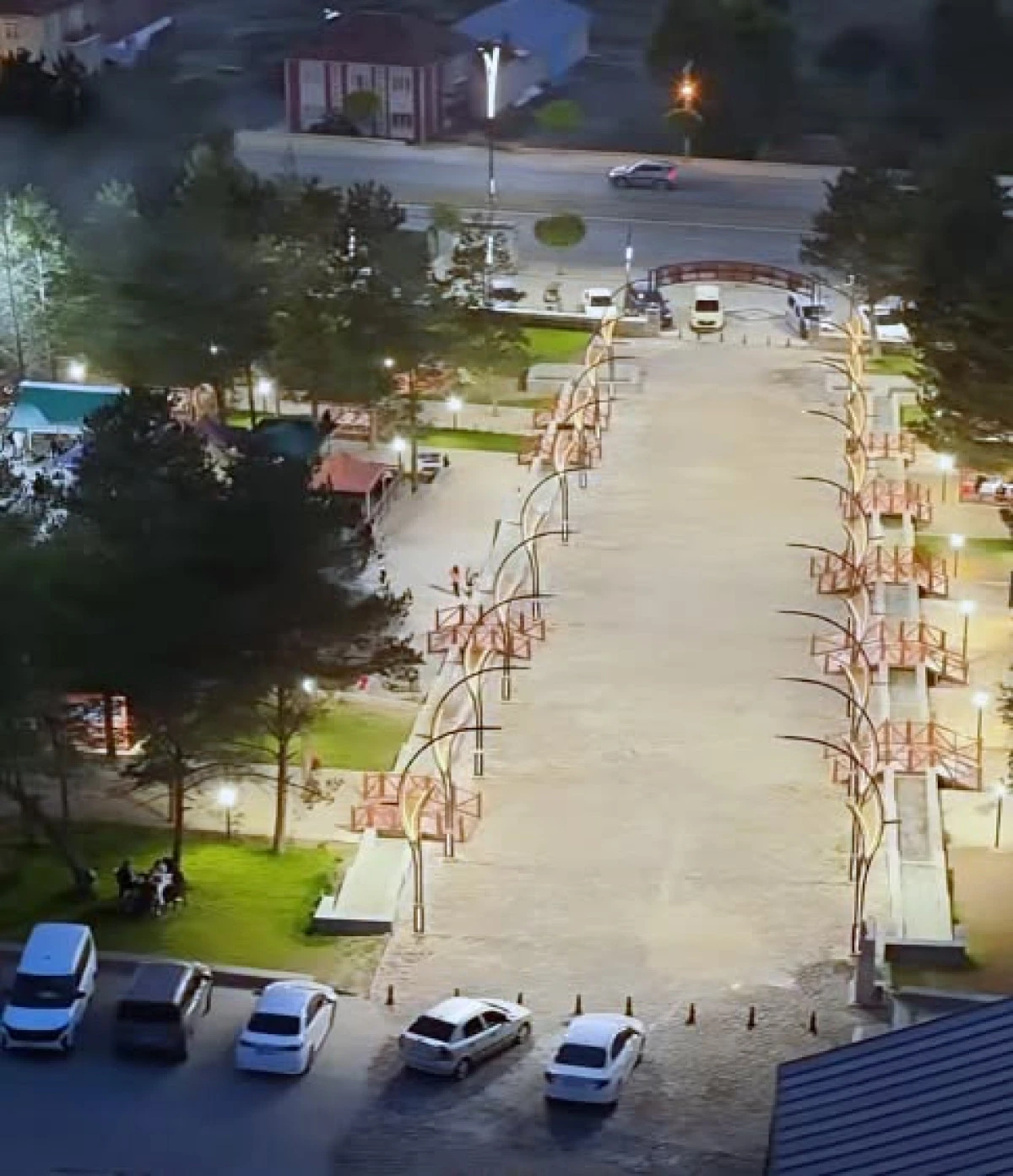 Abdulkadir Akg&uuml;l Millet Bah&ccedil;esi&rsquo;nin 1. etabı tamamlandı