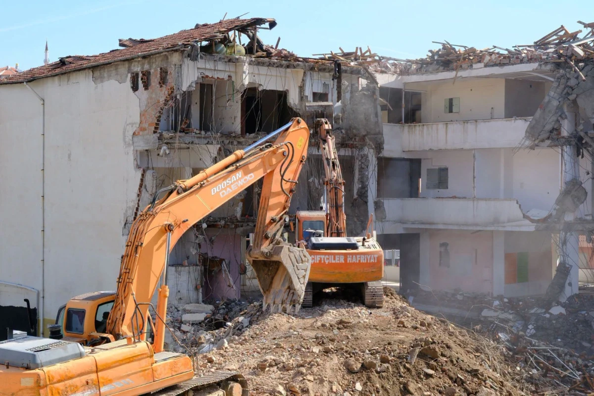 Akdağmadeni&rsquo;nde b&uuml;y&uuml;k d&ouml;n&uuml;ş&uuml;m başlıyor
