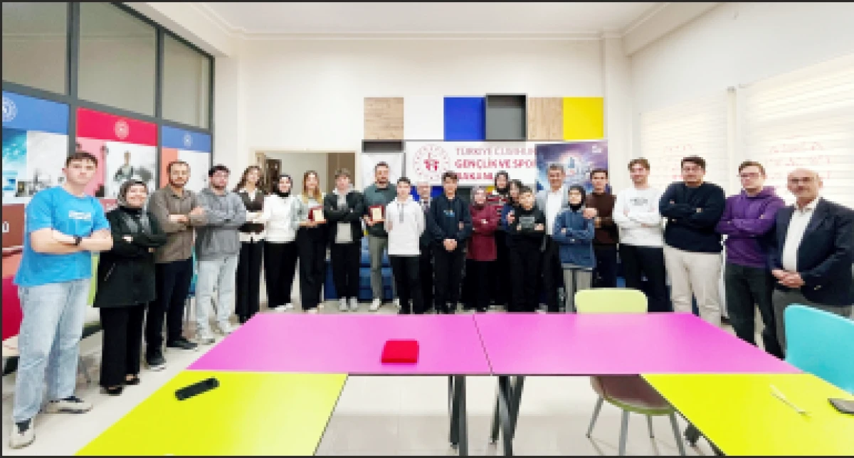 Anadolu Roketleri Takımı’na  Teknofest Başarısıyla Anlamlı Ödül