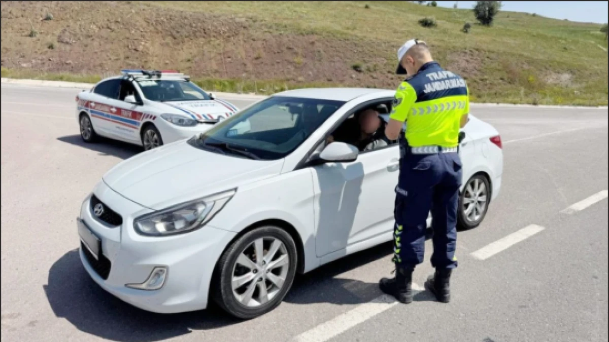 ARAÇ TRAFİKTEN MEN EDİLDİ