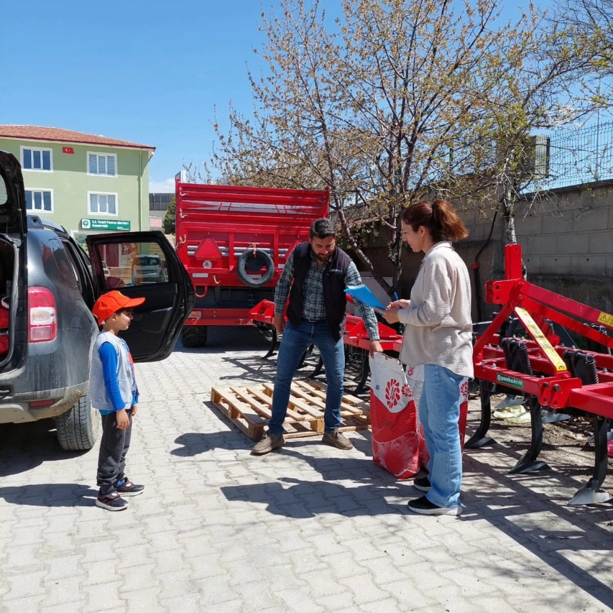  Ayçiçeği Tohumu Dağıtıldı
