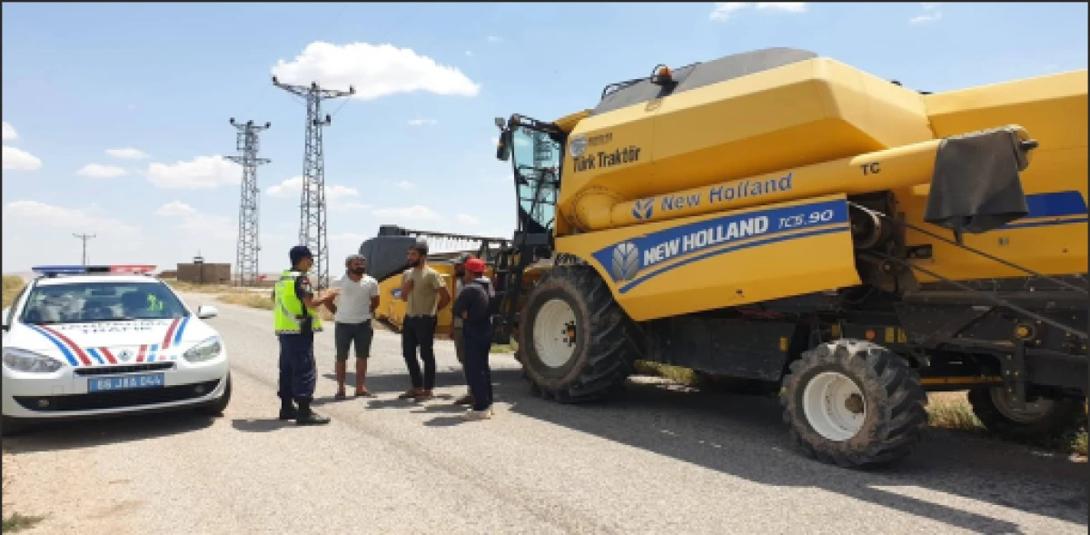 BİÇERDÖVER SÜRÜCÜLERİ JANDARMA DENETİMİNDE