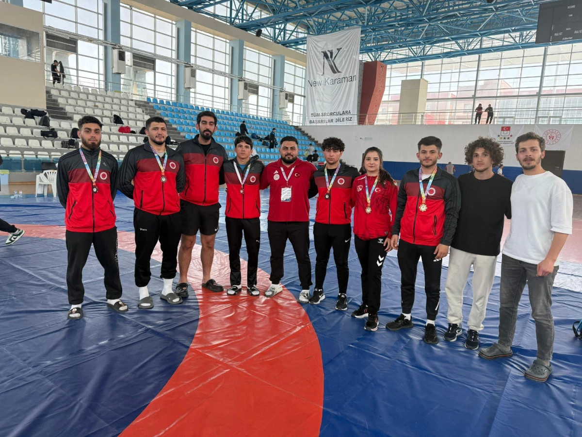 Bozok Üniversitesi Güreş Takımlarından 7 altın