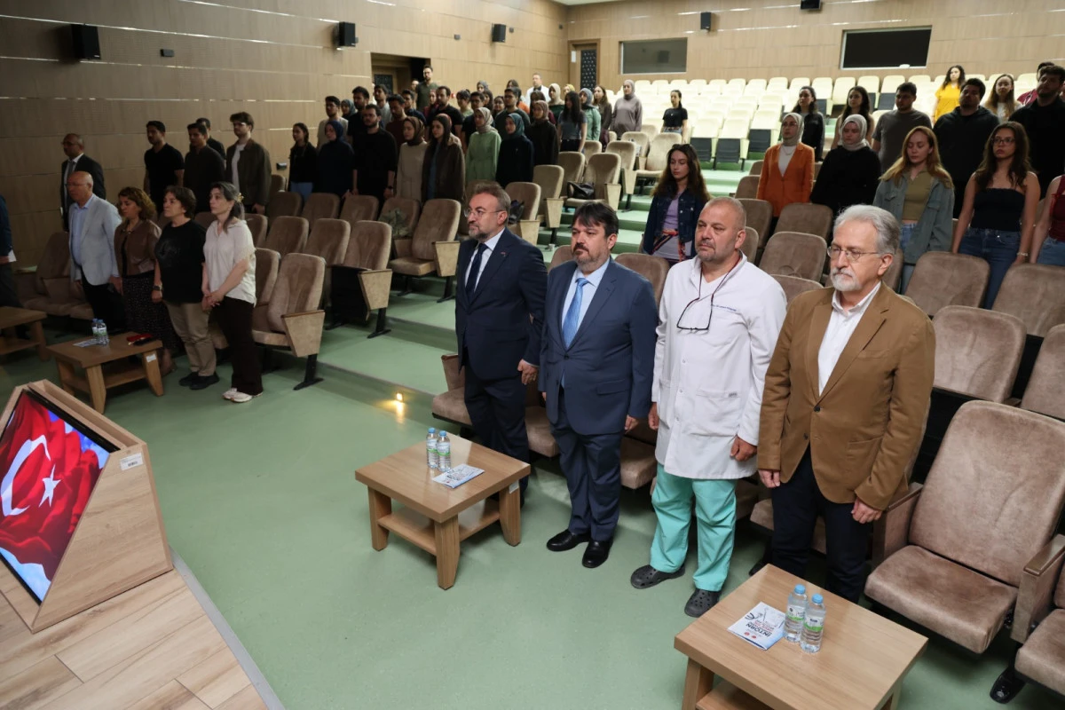 B&Uuml; Tıp Fak&uuml;ltesinde &ldquo;İnt&ouml;rn Sempozyumu&rdquo;