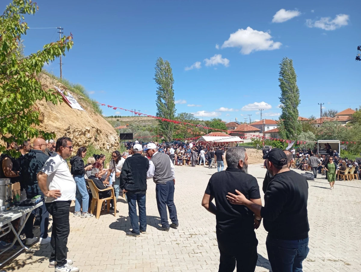 &Ccedil;ay&ouml;z&uuml; k&ouml;y&uuml;nde bayram şenliği