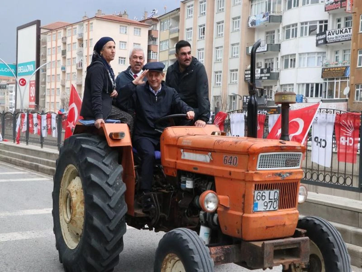 CHP Genel Başkanı Özel kullandı kıymete bindi