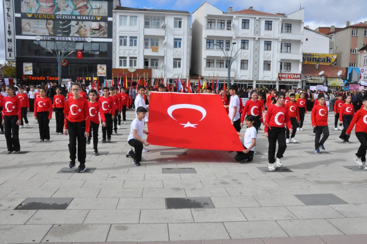 Cumhuriyetimizin 102. Yıldönümü törenlerle kutlandı