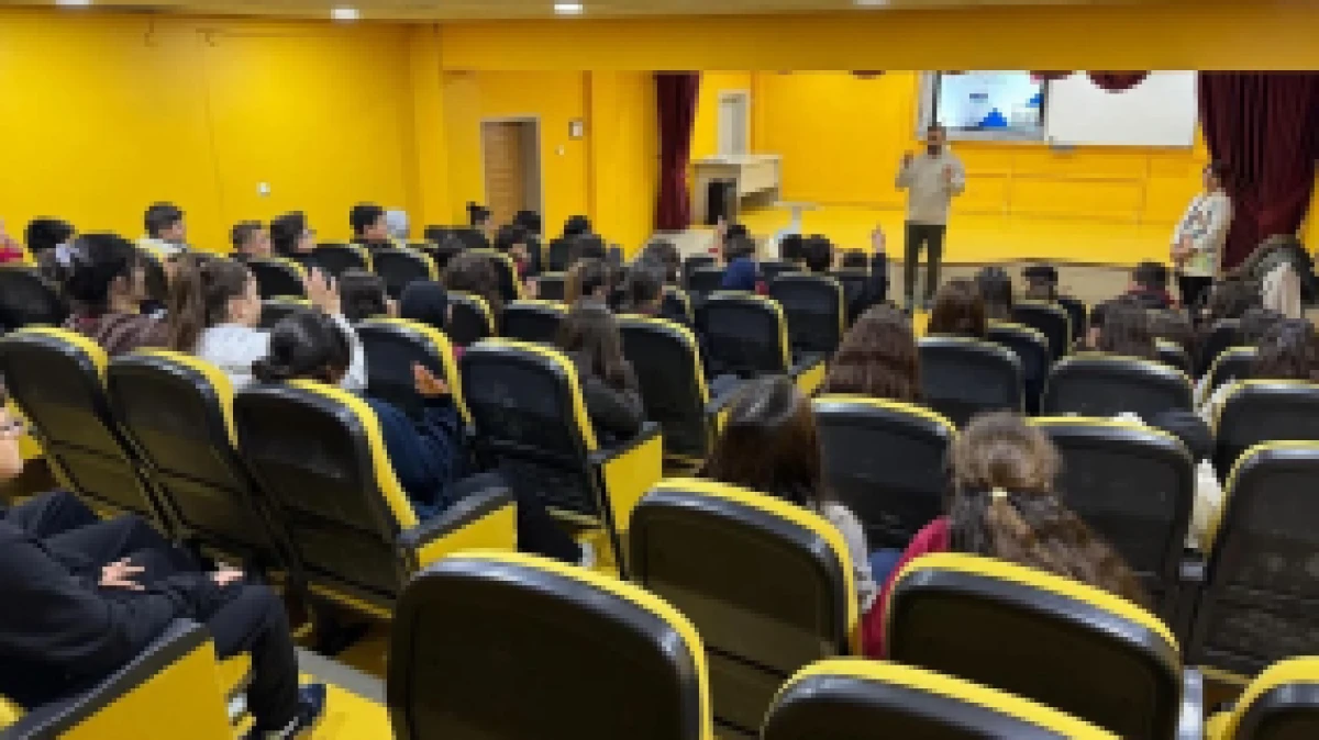 Dijital eğitim  platformlarının  tanıtımları yapılıyor