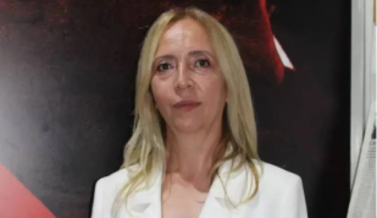“Dimdik ayakta duracağız”