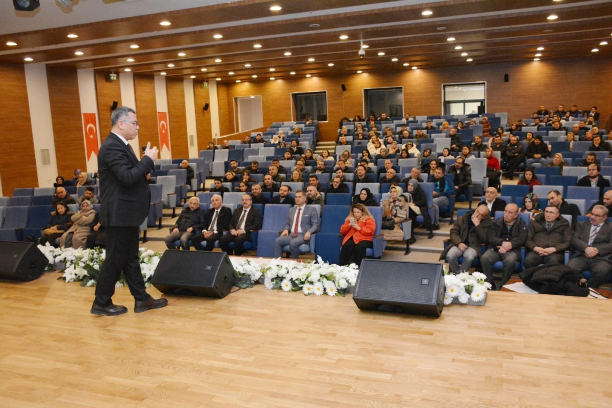 Eğitimcilere &ldquo;Bağımlılıkla M&uuml;cadele&rdquo; eğitimi