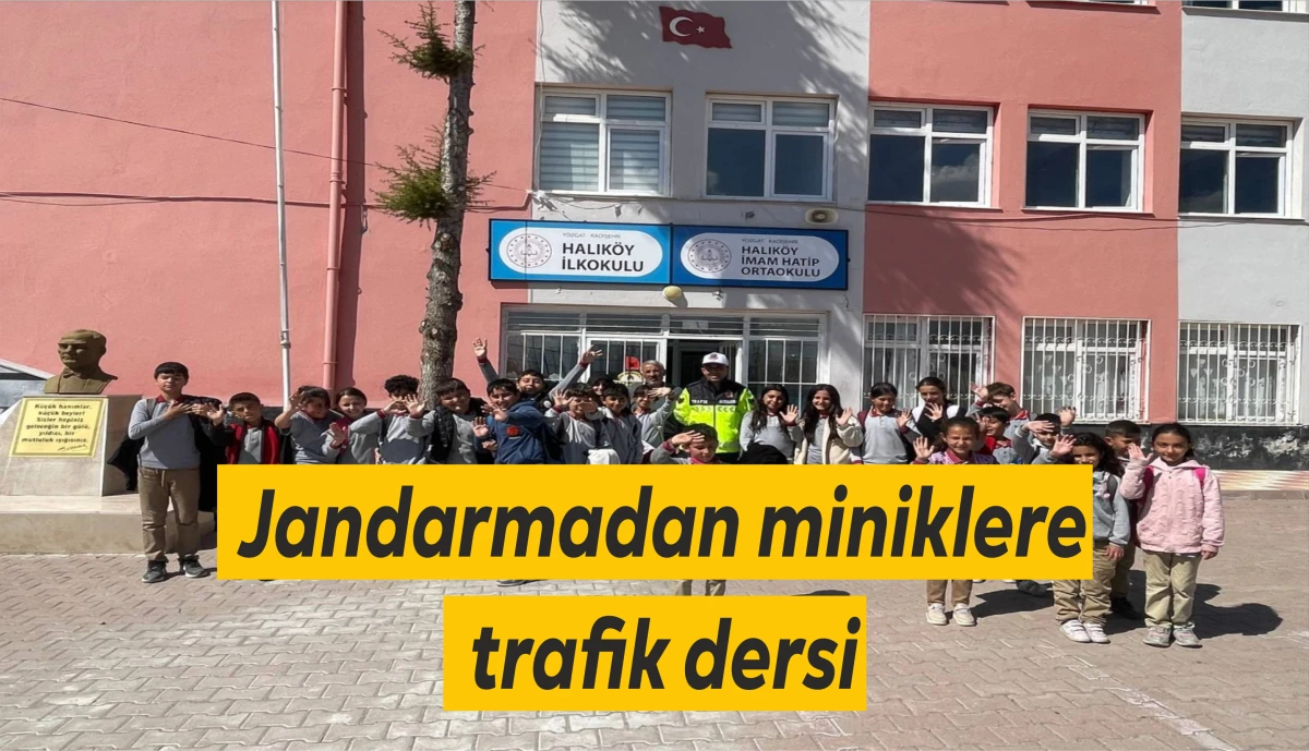 Jandarmadan miniklere trafik dersi