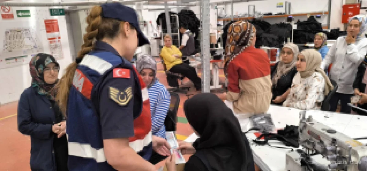 Kadınlar bilinçlendiriliyor