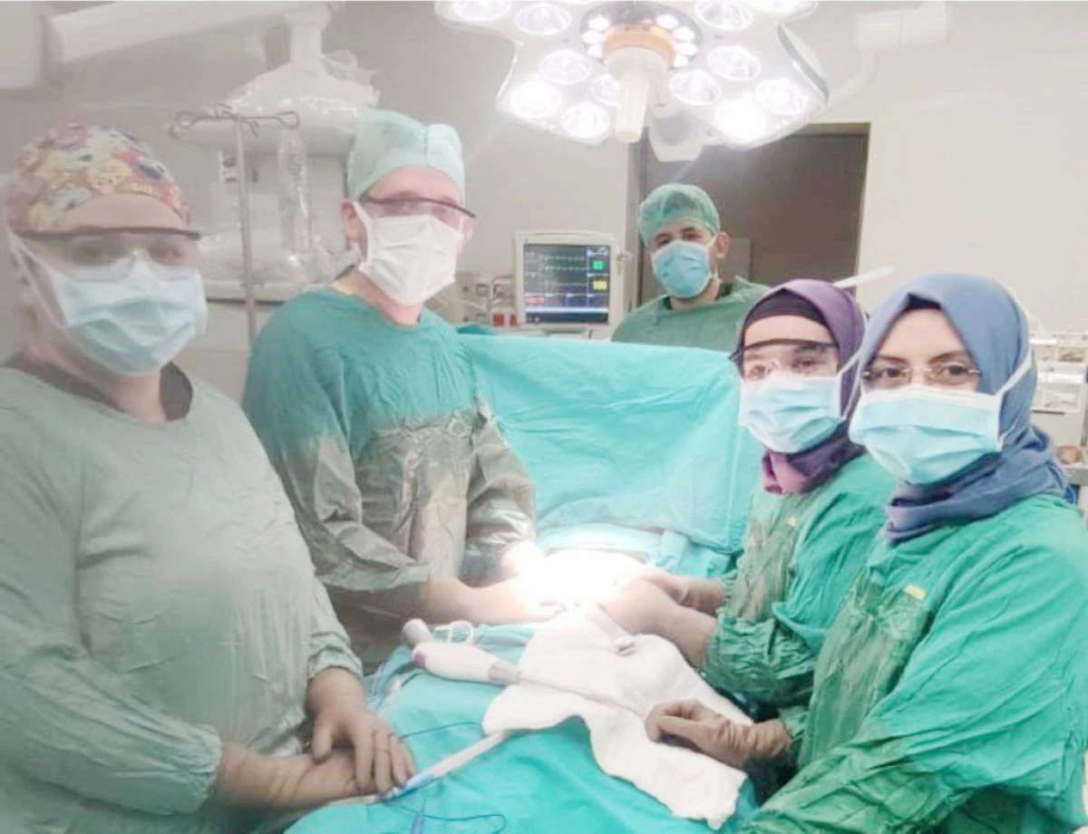 Kamu hastanelerinde ameliyat saatleri uzatılıyor