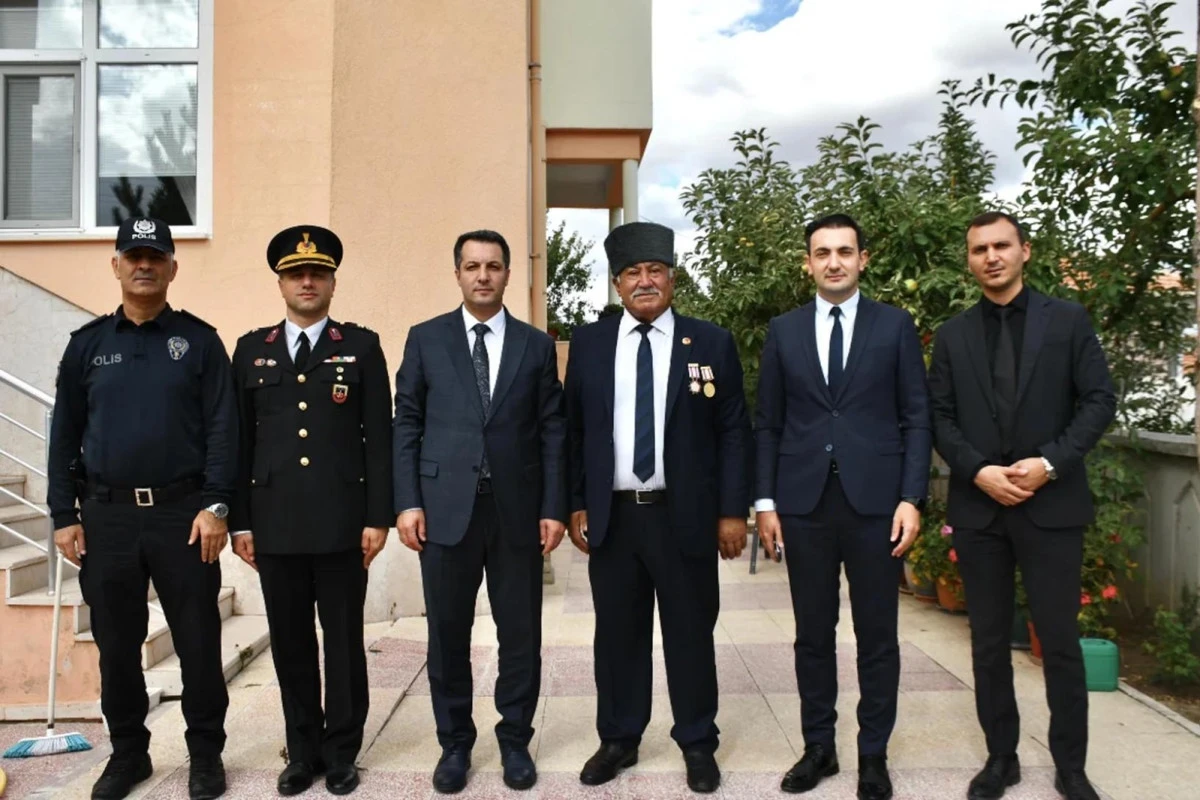 Kaymakam Canpolat gazileri ağırladı