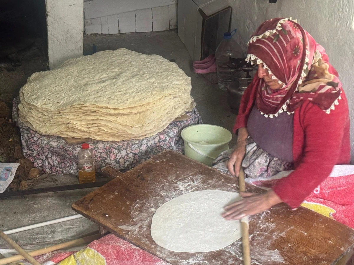 Kışlık yufka mesaisi başladı