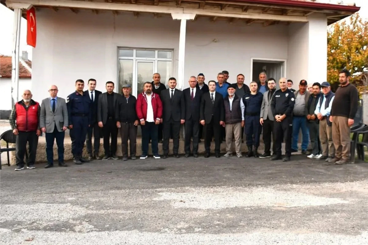 Köylülerle samimi buluşma