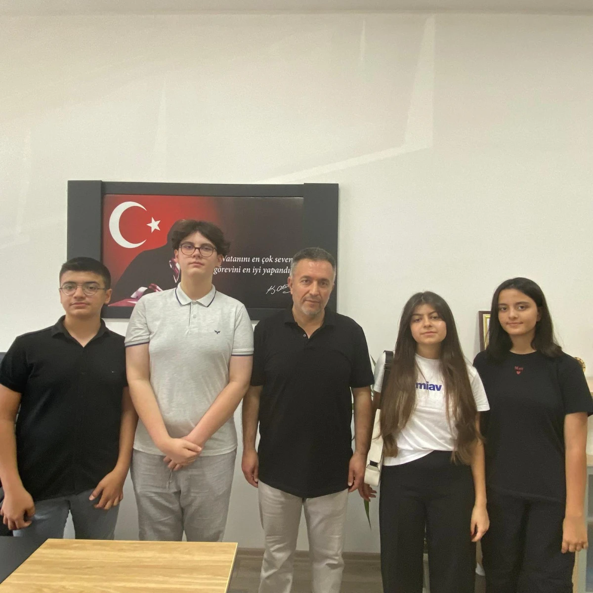LGS'de Başarılı Olan Öğrencilere Ödül