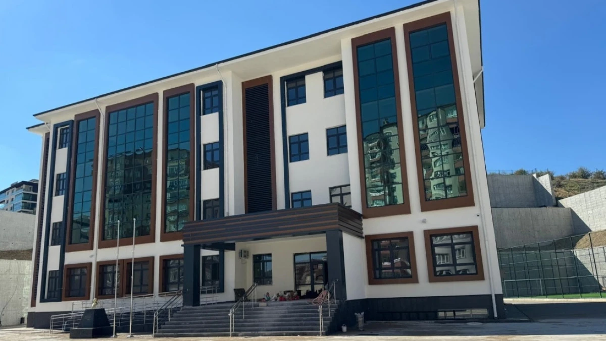 Milli Egemenlik ilkokulu yeniden yapılıyor