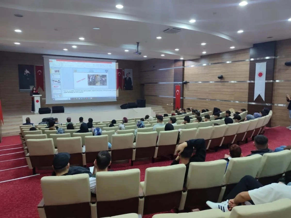MYO öğrencilerine suçlarla ilgili bilgilendirme semineri yapıldı