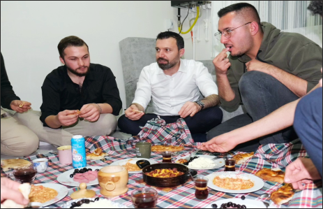 ÖĞRENCİ EVİNE MİSAFİR OLDU