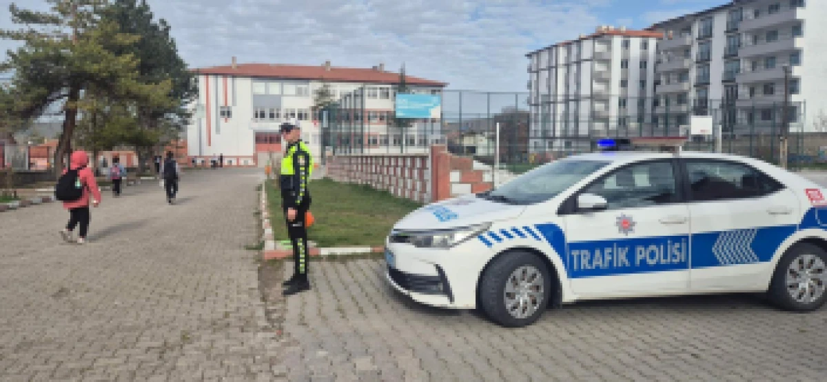 OKUL &Ccedil;EVRESİNDE SIKI  G&Uuml;VENLİK &Ouml;NLEMLERİ 