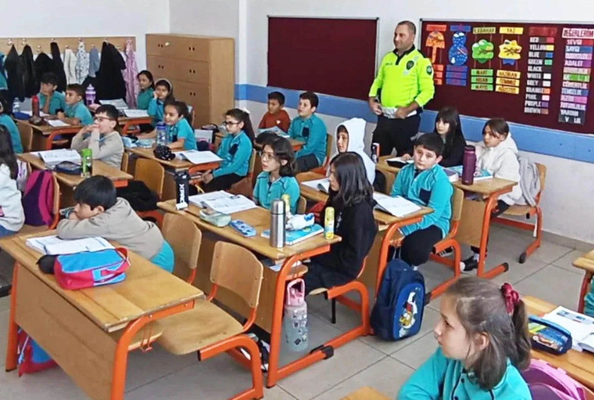 Okullarda Trafik Güvenliği eğitimi