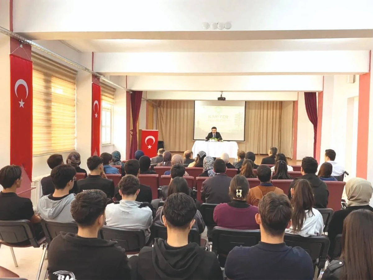 SARAYKENT&rsquo;TE &Ouml;ĞRENCİLERLE KARİYER BULUŞMASI