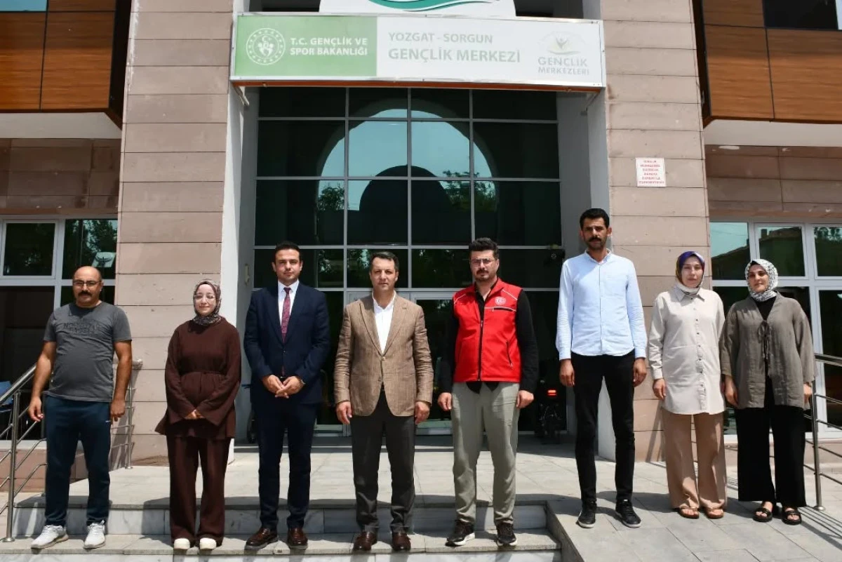 Sorgun Kaymakamı Gençlik Merkezini Ziyaret Etti