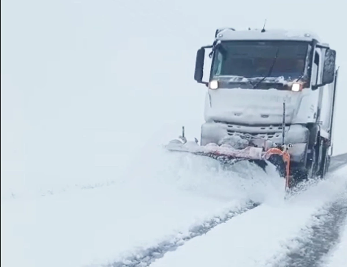 Sorgun&rsquo;da 32 k&ouml;y yolu ulaşıma kapandı