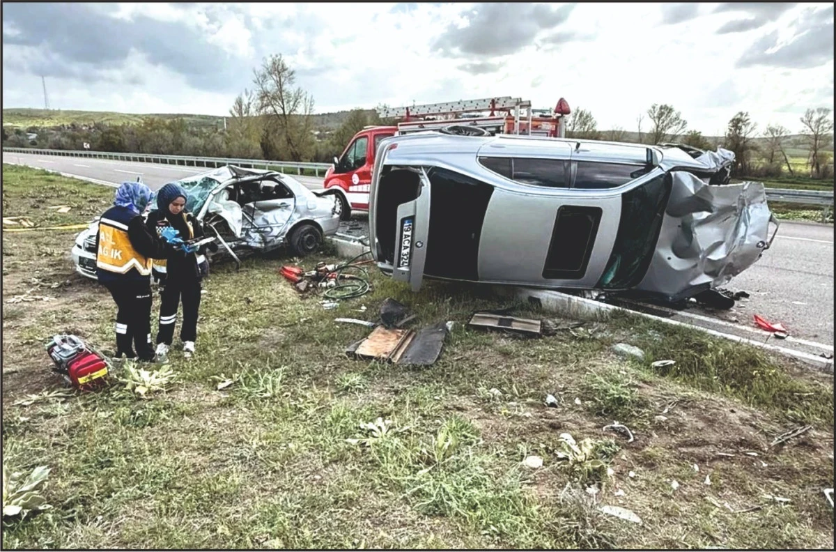 SORGUN&rsquo;DA TRAFİK KAZASI: 1 &Ouml;L&Uuml;, 1 YARALI
