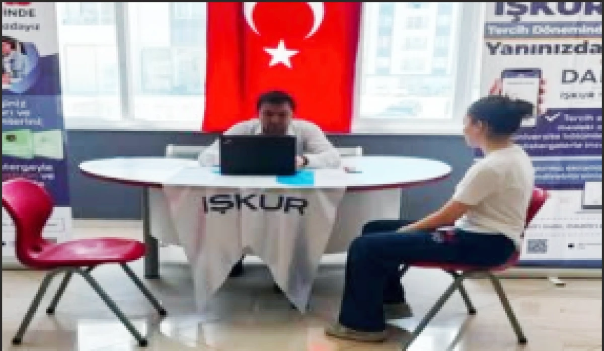Tercih yapacak gen&ccedil;lere  İŞKUR desteği!