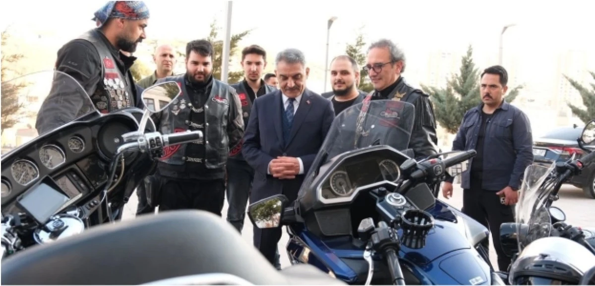 T&uuml;rk Chopper MC Motosiklet Kul&uuml;b&uuml;&rsquo;nden ziyaret