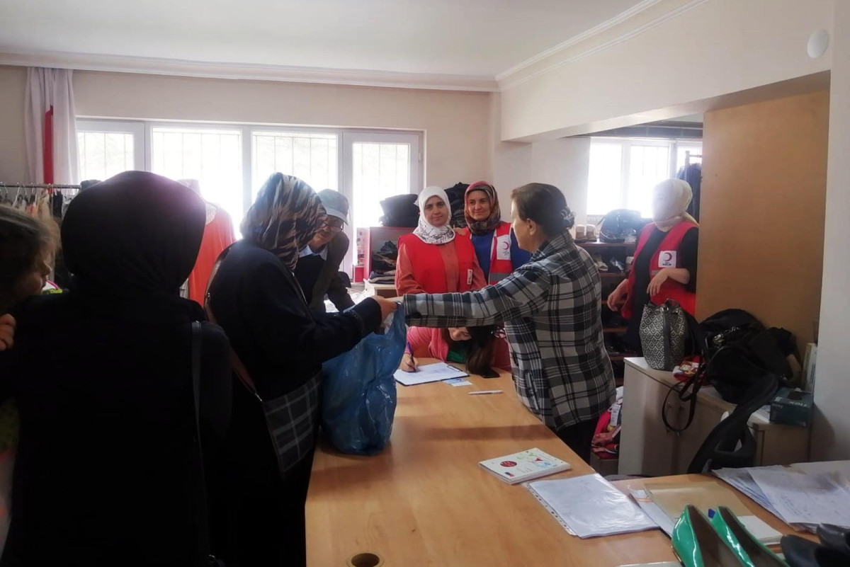 Türk Kızılayı Sorgun Şubesi 2 bin çocuğu sevindirdi