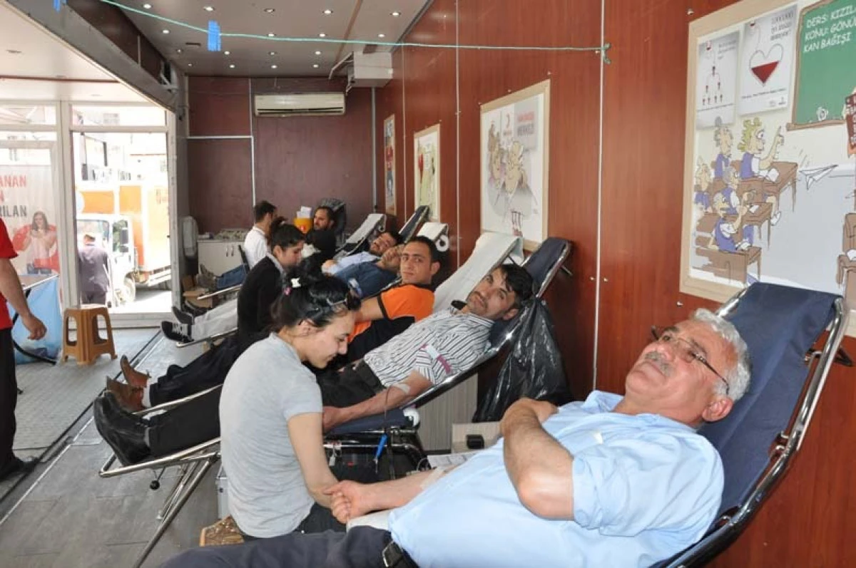 T&uuml;rk Kızılayı&rsquo;ndan Sorgun&rsquo;da kan bağışı kampanyası