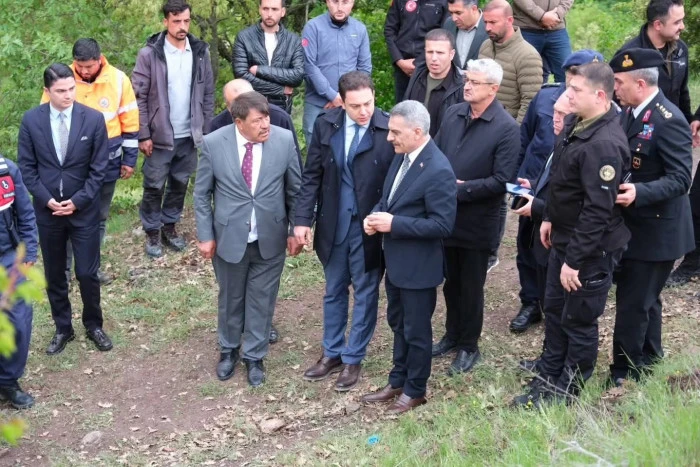 VALİ &Ouml;ZKAN, KAZA YERİNDE İNCELEMELERDE BULUNDU
