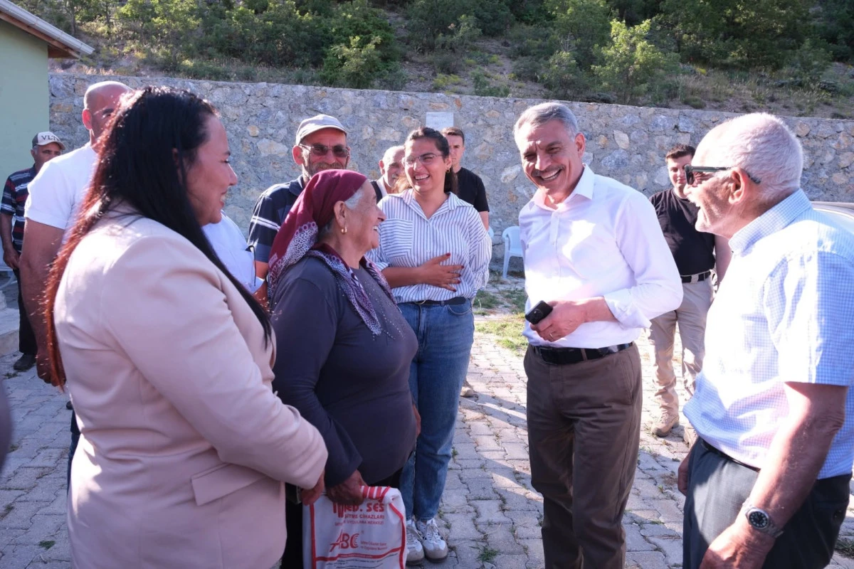 VALİ &Ouml;ZKAN&rsquo;DAN, KADIN K&Ouml;Y MUHTARINA ZİYARET