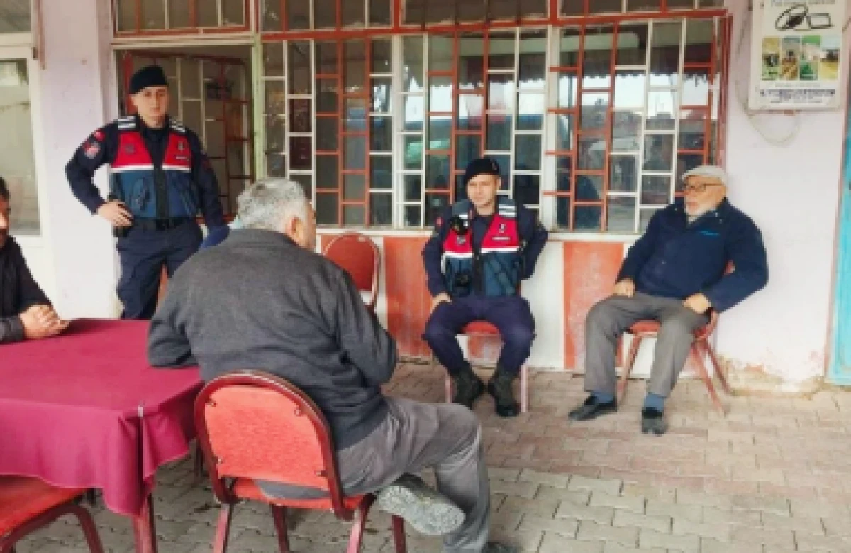 Yenifakılı İlçe Jandarma Komutanlığı ekipleri halkı bilinçlendirdi