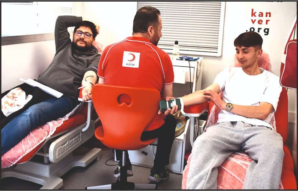 Yozgat Cumhuriyet Meydanı’nda Kan Bağışına yoğun ilgi