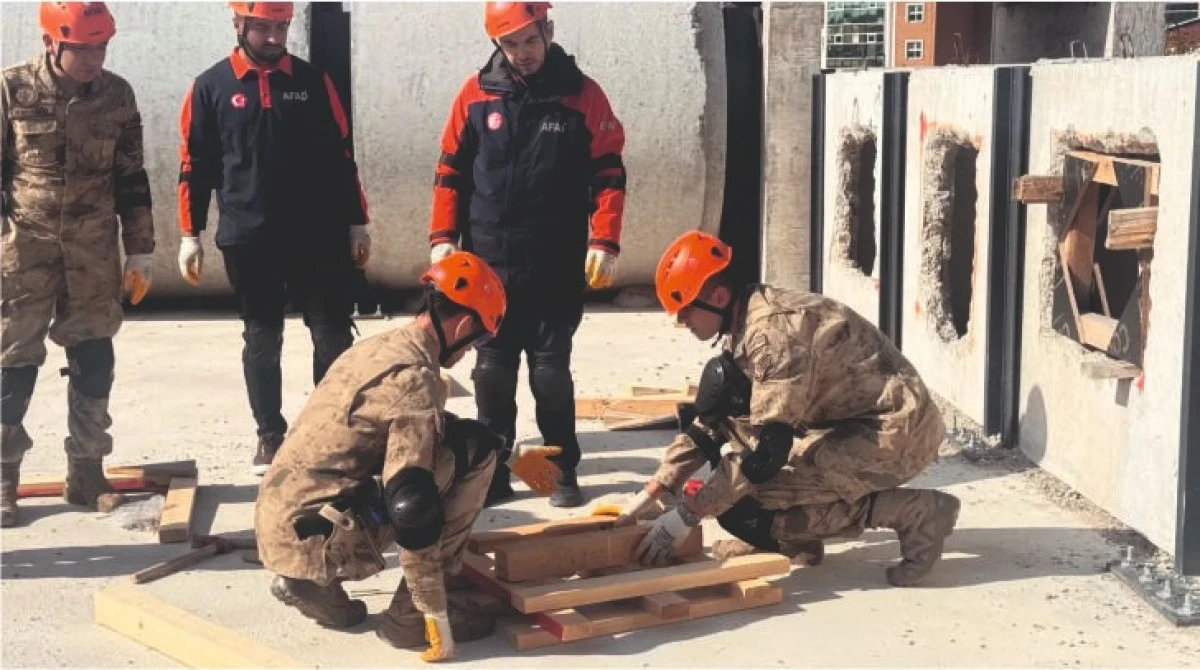 Yozgat komandolarına arama kurtarma eğitimi