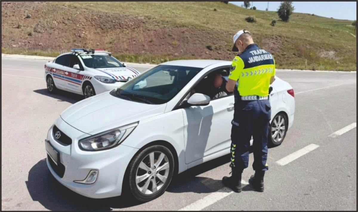 Yozgat&rsquo;ta alkoll&uuml; ara&ccedil; ihbarı sonrası s&uuml;r&uuml;c&uuml;ye 350 bin TL işlem