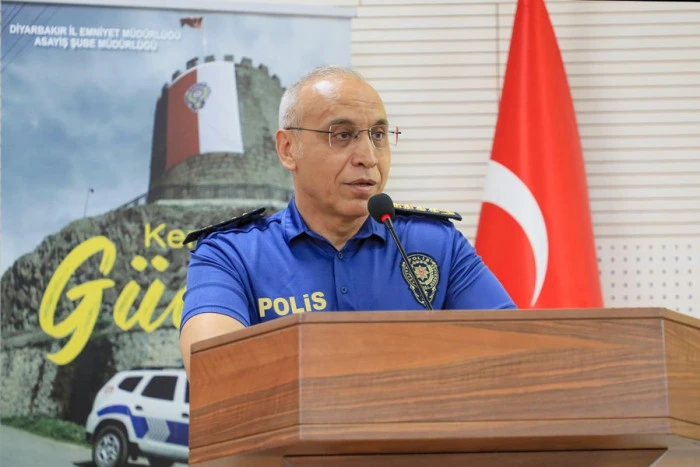 Hemşehrimiz Emniyet Müdürü Kaya Diyarbakır'a veda ediyor